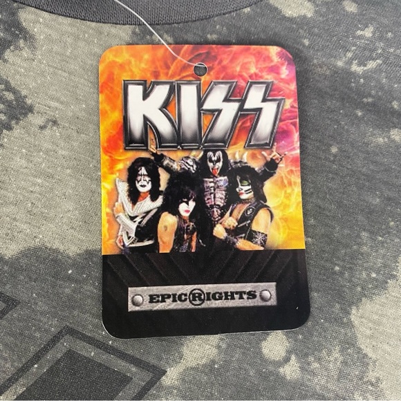 NWT Youth KISS Band Short Sleeve Tee - Size XL (14-16) - Picture 4 of 7